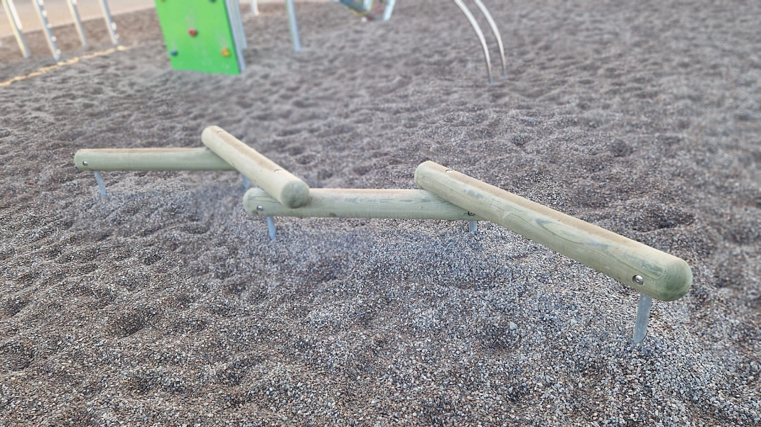 Balancierbalken.jpg&nbsp;&copy;&nbsp;Ilsetalschule