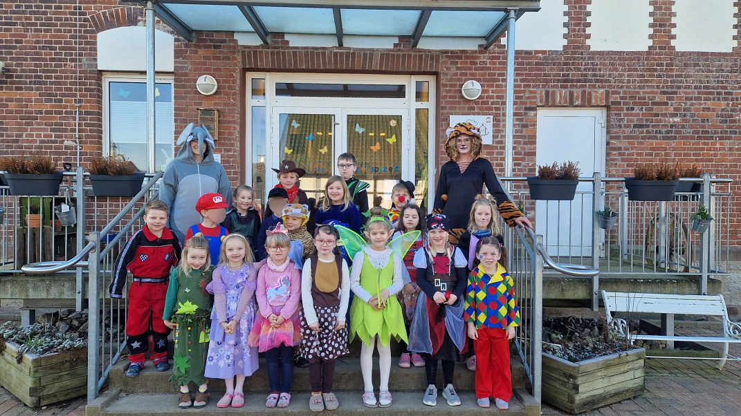 Fasching Klasse 1&nbsp;&copy;&nbsp;Ilsetalschule