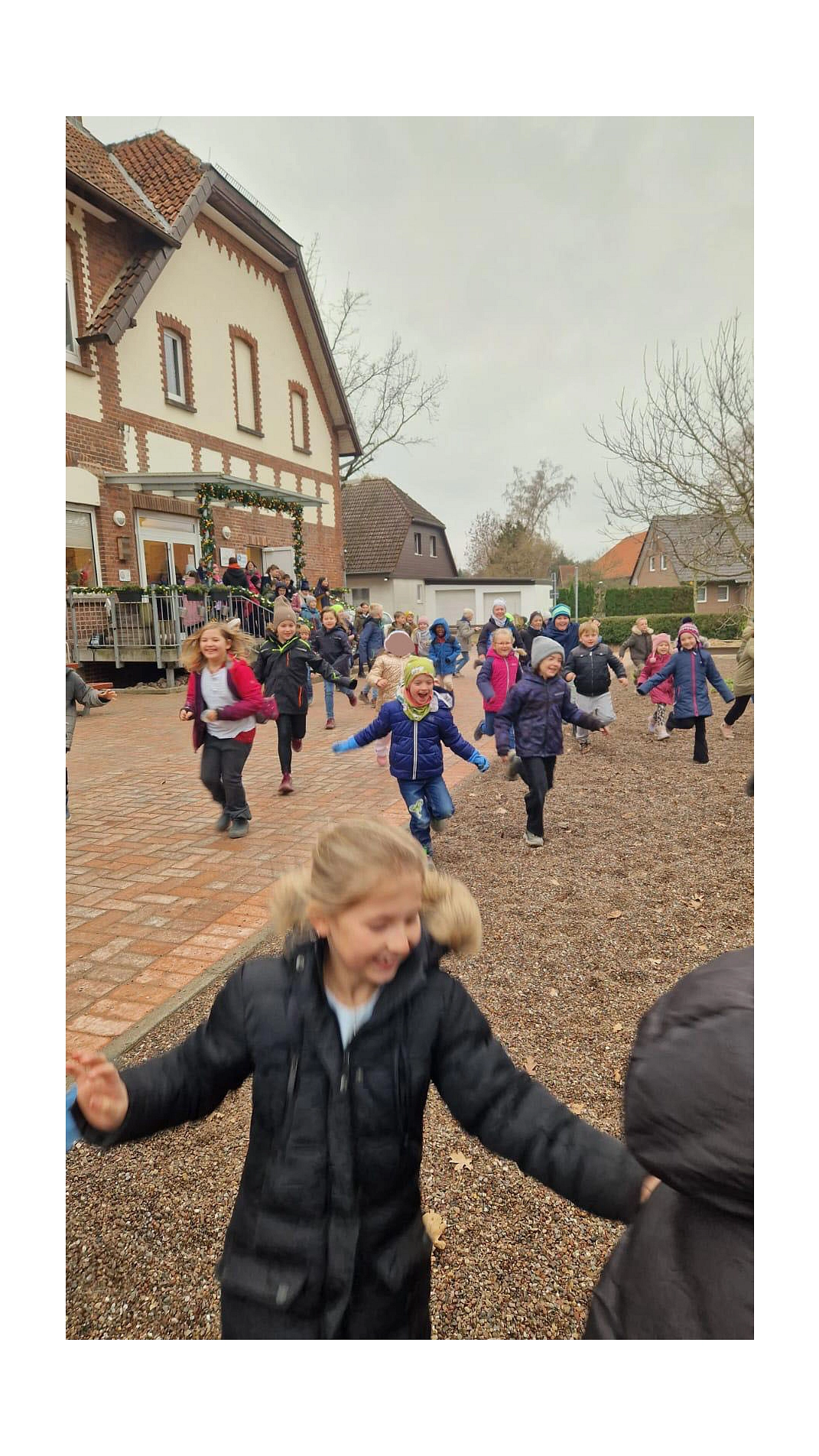 Schulhof 29.jpg&nbsp;&copy;&nbsp;Ilsetalschule