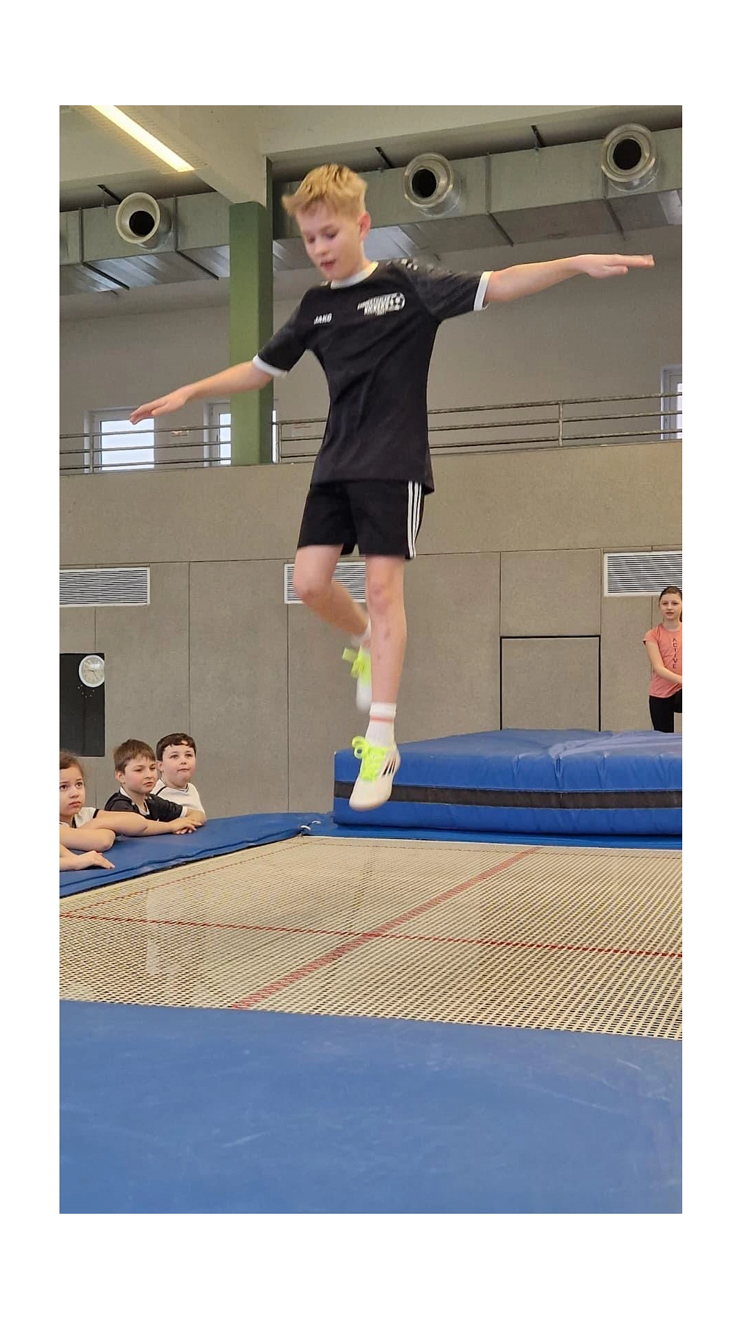 Trampolin 25.jpeg&nbsp;&copy;&nbsp;Ilsetalschule