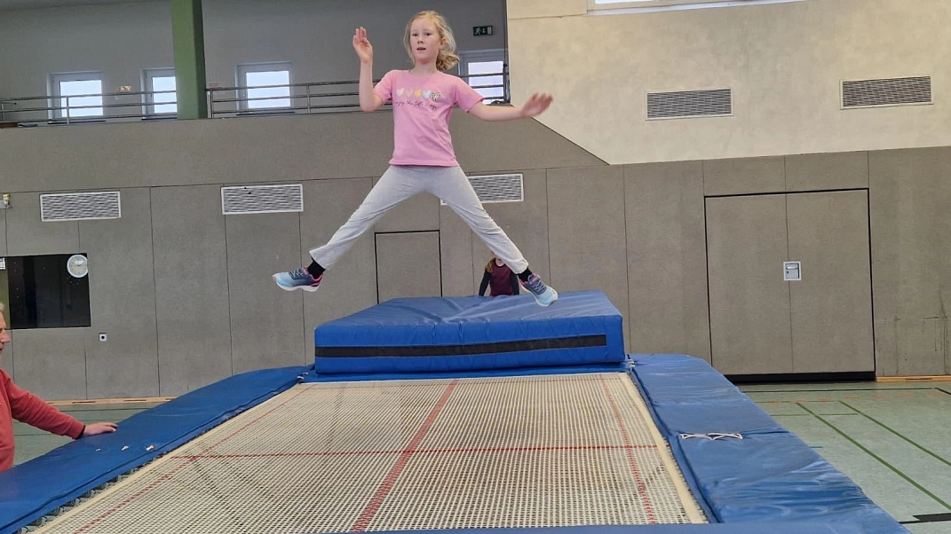 Trampolin 4.jpeg&nbsp;&copy;&nbsp;Ilsetalschule