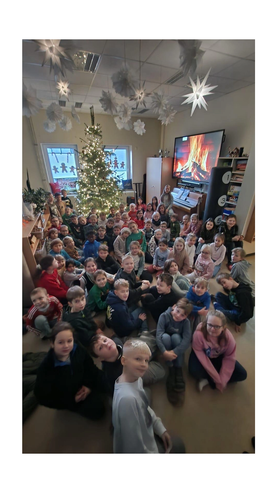 Weihnachten alle Baum.jpg&nbsp;&copy;&nbsp;Ilsetalschule